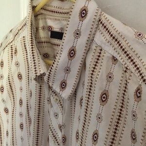 Short sleeves shirt